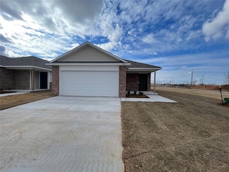 9001 Mongolian Fork Ln, Oklahoma City, OK 73160