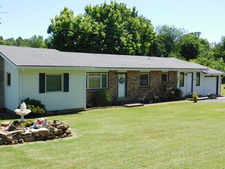 34 Hayes St, Bakersfield, MO 65609