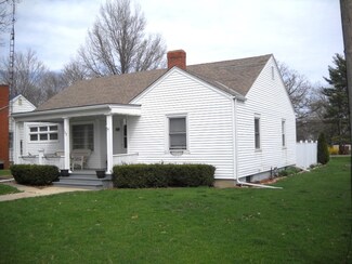 102 Chestnut St, Varna, IL 61375