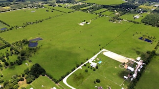 1682 Herring Rd, Alvin, TX 77511