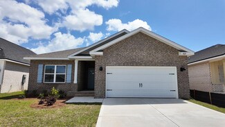 8129 Fir Tree Dr, Milton, FL 32583