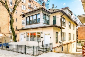 204 W 260th St, Bronx, NY 10471