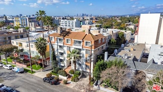 1215 N Sycamore Ave, Los Angeles, CA 90038