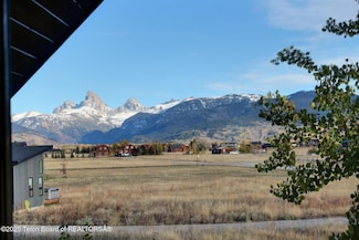 876 Wild Cat Canyon Loop, Driggs, ID 83422