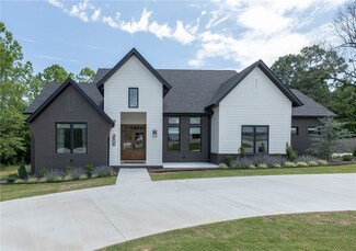 3506 N Sweet Osage Ln, Fayetteville, AR 72704