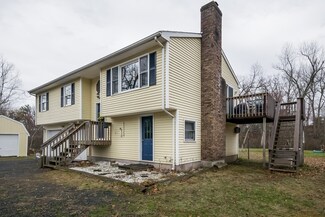 3 Iroquois Dr, Southwick, MA 01077