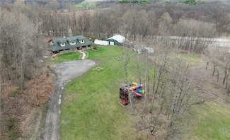 201 Sherwood Dr, New Galilee, PA 16141