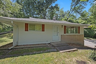 496 N 66th St, Belleville, IL 62223