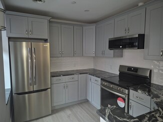209 Endicott St Unit 2, Boston, MA 02113