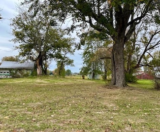 13220 Bank St, Dillsboro, IN 47018