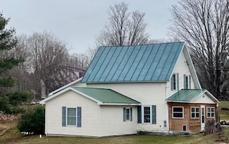 752 S Woods Rd, Brushton, NY 12916