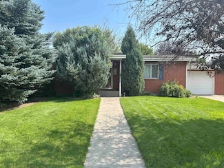 1220 Birch Ln, Cody, WY 82414