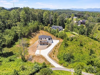 115 Nader Ave, Weaverville, NC 28787