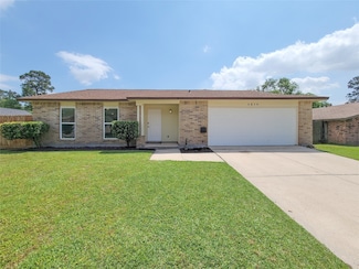 5822 Evening Shadows Ln, Spring, TX 77373
