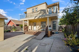 36 Pine St, Salinas, CA 93901