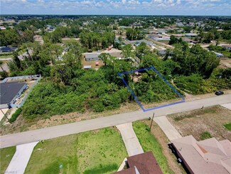 3004 38th St SW, Lehigh Acres, FL 33976