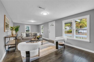 307 SW 9th St, Blue Springs, MO 64015