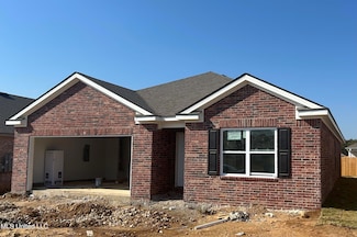 44 Pine St, Byhalia, MS 38611