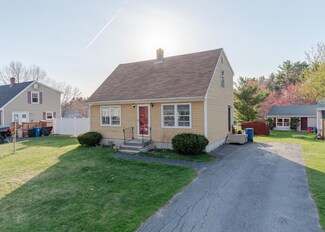 52 Epping St, Portland, ME 04103