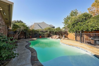 14812 Maplelake Dr, Edmond, OK 73013