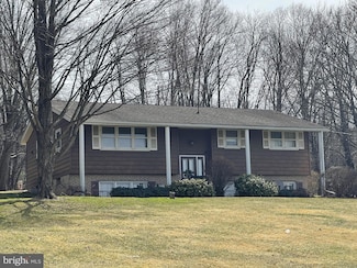 2748 Center Rd, Mifflintown, PA 17059