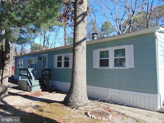 28 Skyline Dr, Gloucester Township, NJ 08081