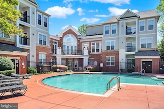 11317 Aristotle Dr Unit 3-413, Fairfax, VA 22030