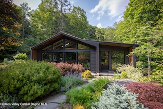 46 Rose Ln, Bearsville, NY 12409