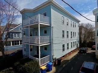 25 Seafoam Ave Unit 1, Winthrop, MA 02152