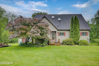 205 Stone House Rd, Mill Hall, PA 17751