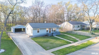 108 Algonquin Rd, Marquette Heights, IL 61554