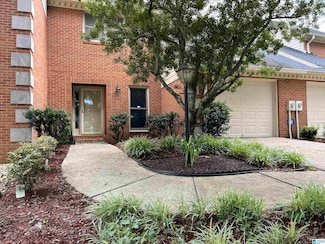 3041 Old Stone Dr, Birmingham, AL 35242
