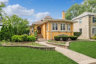 1111 Rossell Ave, Oak Park, IL 60302
