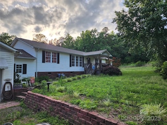 1116 Lewis Ferry Rd, Statesville, NC 28677
