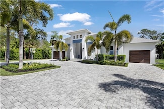5881 Sea Grass Ln, Naples, FL 34116