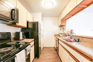 912 W 22nd St Unit 305, Austin, TX 78705