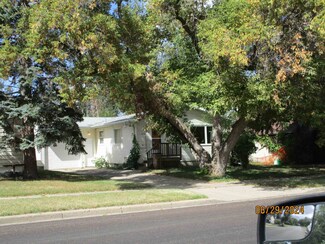 1210 7th St SW, Minot, ND 58701