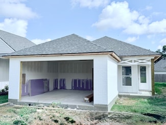 215 Berchman Oaks Dr, Lafayette, LA 70506