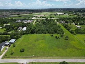 2010 Carolina Ave, League City, TX 77573