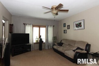 2219 W 3rd St, Davenport, IA 52802
