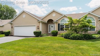 6499 Black Diamond Ln, Lambertville, MI 48144