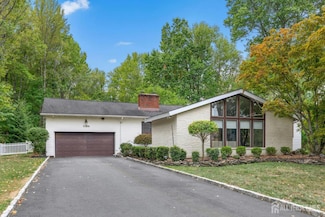 1184 Aaron Rd, North Brunswick, NJ 08902