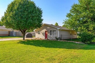 418 Shanandoah Dr, Edgerton, KS 66021