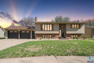 4108 E 23rd St, Sioux Falls, SD 57103
