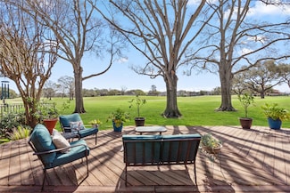 2526 Country Club Blvd, Sugar Land, TX 77478