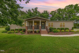 688 Bakers Chapel Rd, Princeton, NC 27569