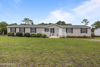 120 Colony St, Newport, NC 28570