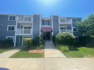 48 Silver Hill Ln Unit 17, Natick, MA 01760