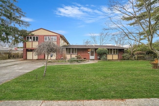 1344 Boston Ave, Bay Shore, NY 11706