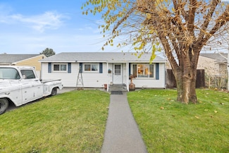 1511 N 18th Ave, Pasco, WA 99301